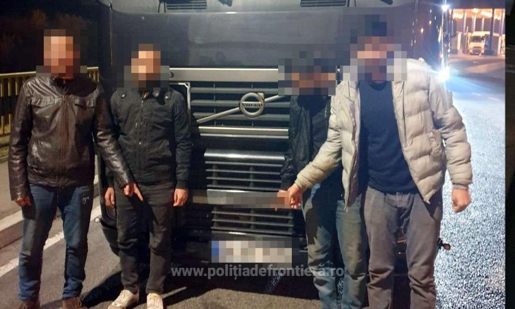 Patru cetățeni sirieni care intenţionau să intre ilegal în România si şoferulcamionului care i-a ajutat, depistaţi la PTF Calafat