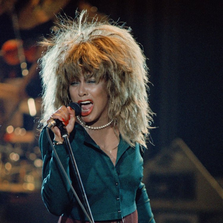 Tina Turner a murit